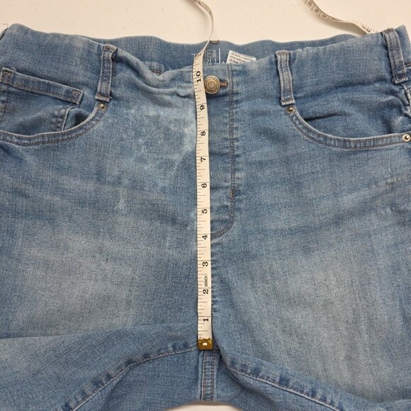 Time and Tru Womens Sz L 12-14 Med Wash Elastic Waist Pull On Denim Capris READ - Picture 9 of 12